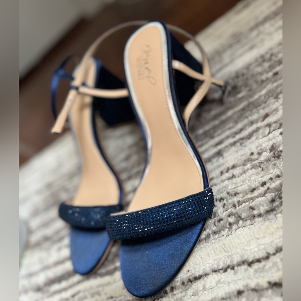 Jewel Badgley Mischka Women's Navy and Blue Courts Earlene Block Heel Sandals